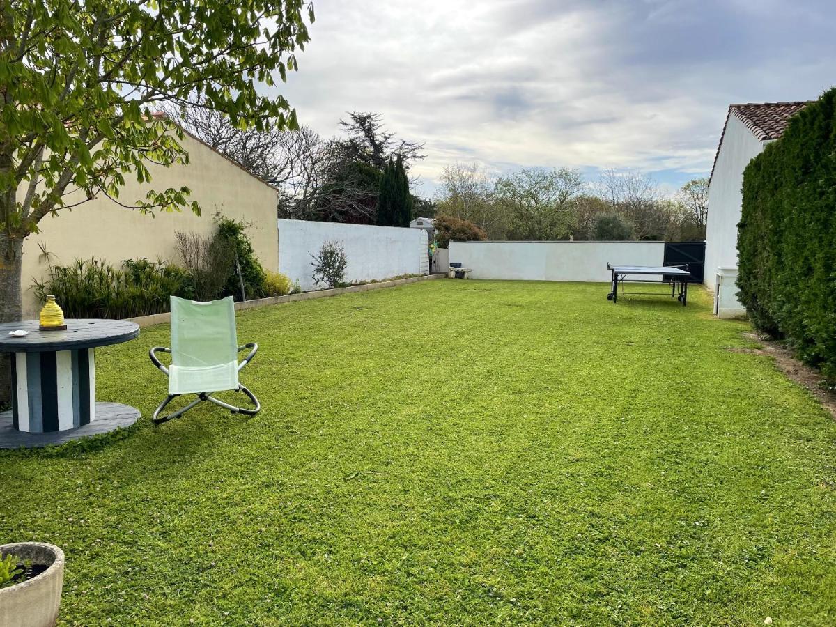 Maison de 2 chambres avec jardin clos et wifi a Saint Pierre d'Oleron a 1 km de la plage Extérieur photo
